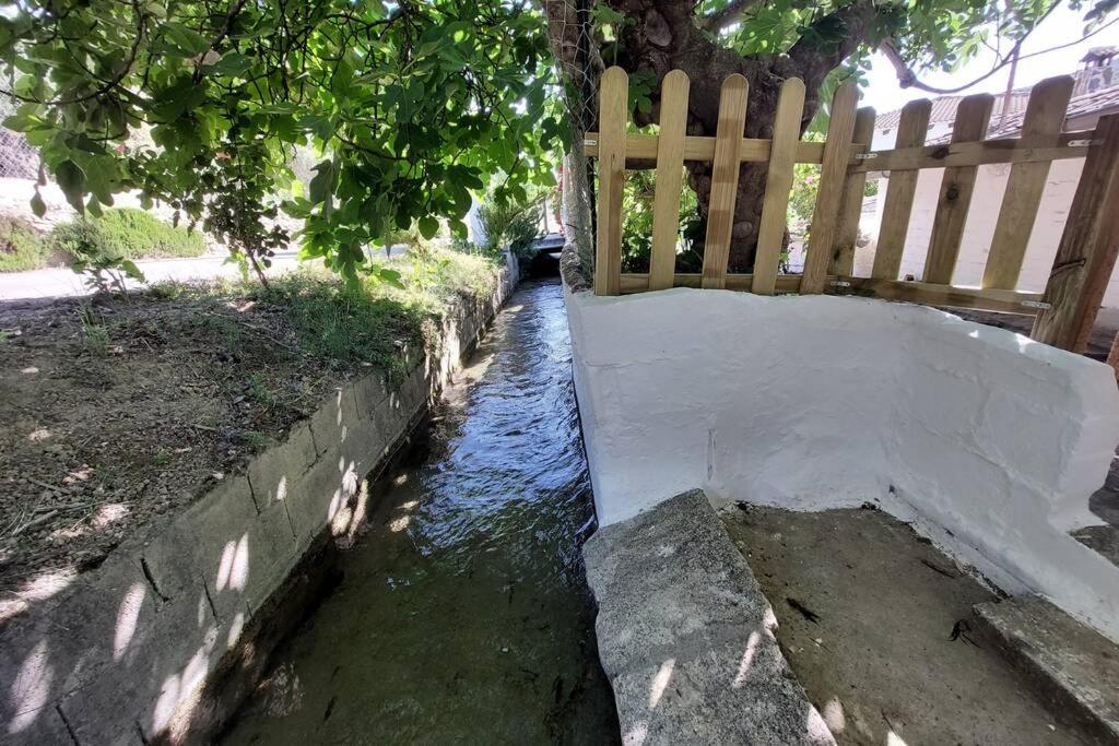 La Huerta Del Castillo Con Su Caz De Agua - Enjoy Life & Relax Castillo de Locubín Extérieur photo